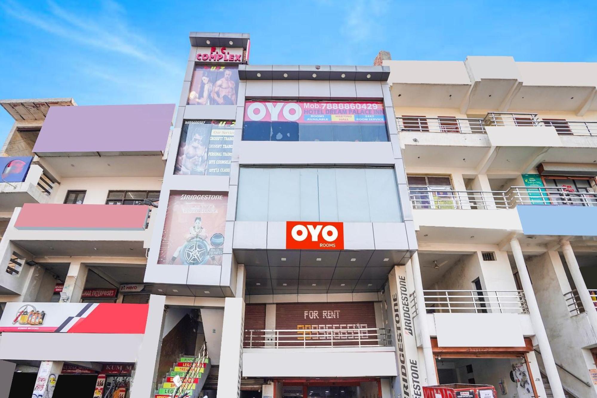 Hotel O Dream Palace Inn Νόιντα Εξωτερικό φωτογραφία
